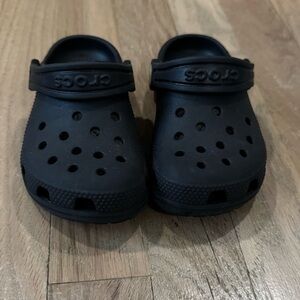 CROCS Kids Black Shoes size 9